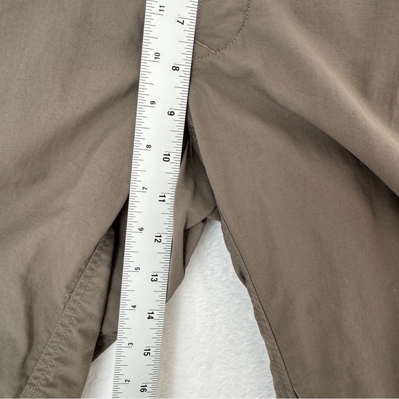 Mountain Hardwear womens taupe lightweight straight leg outdoor pants size 10 - Picture 7 of 12